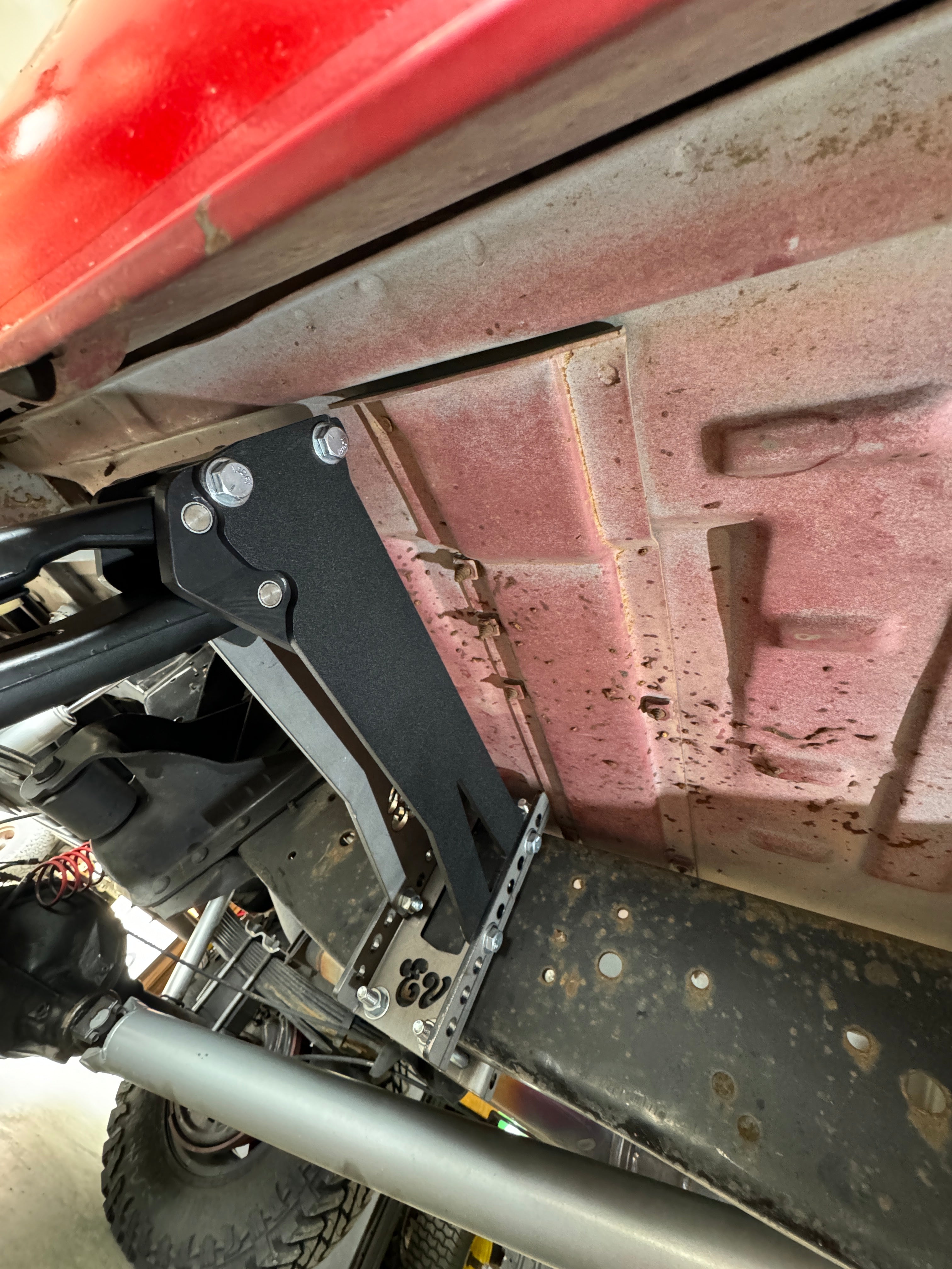 1981-91 GM Suburban Amp Retractable Electric Step Mounting kit