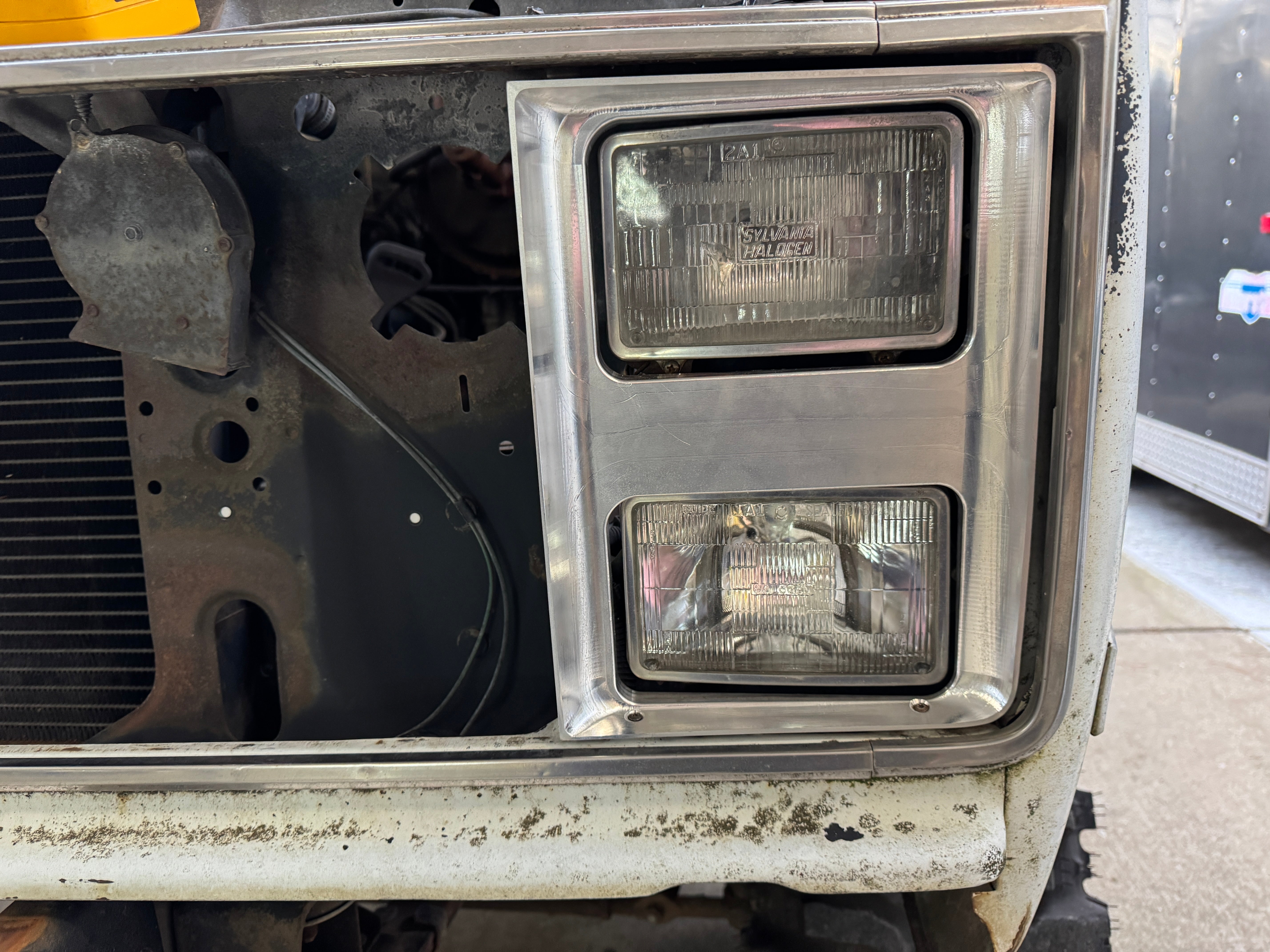 Billet Aluminum Headlight Bezels 1985-87 Chevrolet Truck