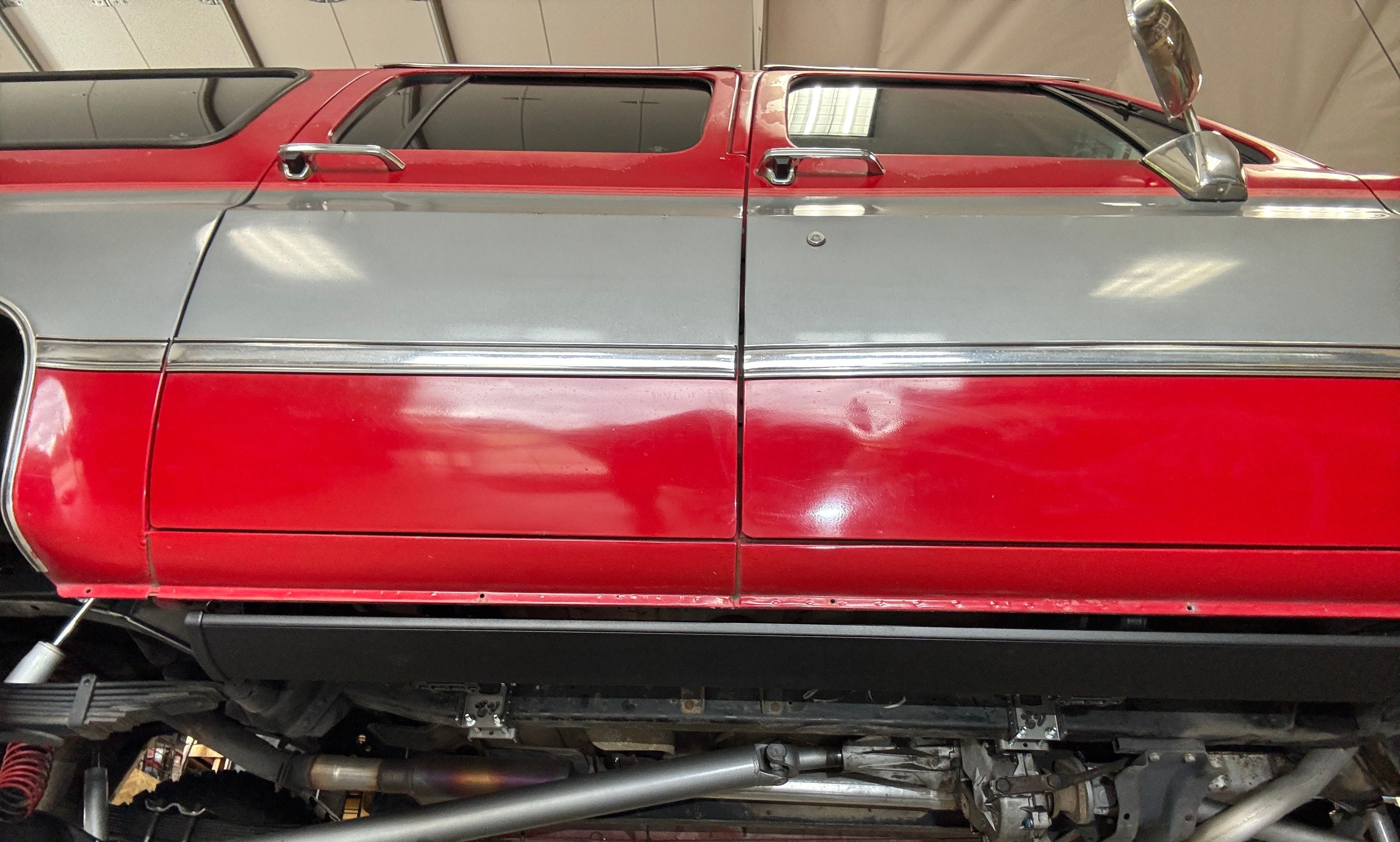 1981-91 GM Suburban Amp Retractable Electric Step Mounting kit